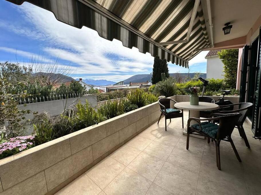 Monteview Duplex Villa Herceg Novi Exterior photo