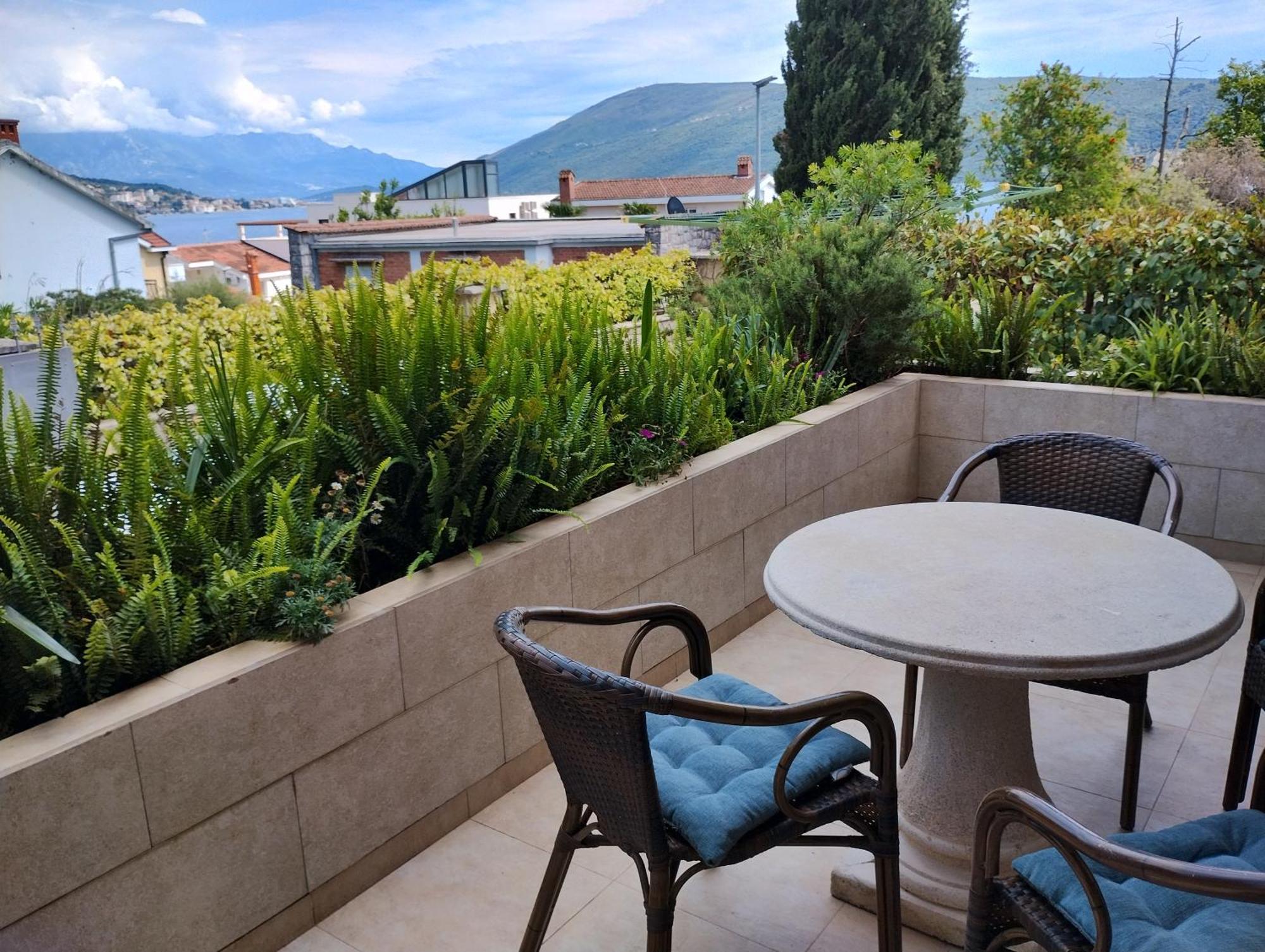 Monteview Duplex Villa Herceg Novi Exterior photo